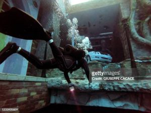 Deep Dive Dubai