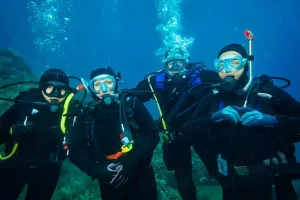 Differences between divemaster and assistant instructor